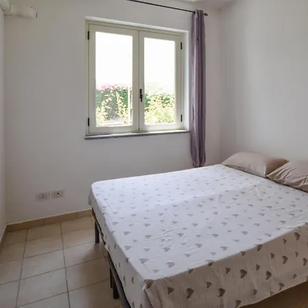 Apartment Gorgeous In Isca Marina *